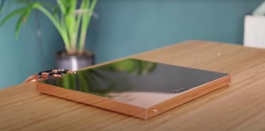 PS5 Slim ya es una realidad gracias a un fan, es diminuta y funciona a las mil maravillas