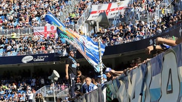 La afición del Málaga, durante un partido prepandemia en La Rosaleda.