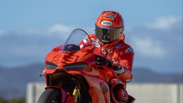 Marc Márquez, con su Ducati Panigale V2.