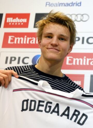 Presentación de Odegaard en Valdebebas