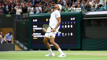 Kyrgios supera a Tsitsipas en un partido esperpéntico