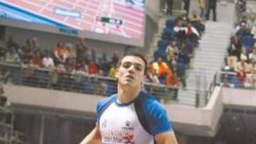 <b>TODOPODEROSO. </b>David Canal se mostró ayer rápido y resistente, la mezcla mágica en los 400 metros.