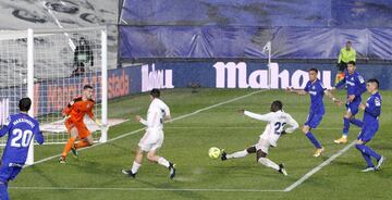 2-0. Ferland Mendy marc¨® el segundo gol.
