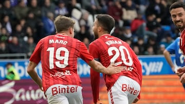 VITORIA, 09/12/2023.-El centrocampista de Las Palmas Kirian Rodríguez (c), celebra su gol contra el Alavés, durante el partido correspondiente a la jornada 16 de LaLiga EA Sports, este sábado en el estadio de Mendizoroza. EFE / L. Rico
