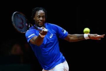 A Gael Monfils no le costó derrotar a Roger Federer en el segundo duelo de la final. Fue por 6-1, 6-4 y 6-3.