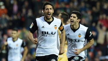 El Valencia remontó el gol de Portu y sigue su camino en Liga