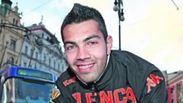 <b>REFUERZOS. </b>Miku y Caicedo están a punto de convertirse en jugadores del Málaga.