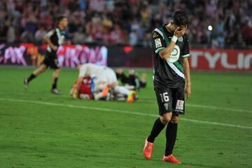 Fidel se lamenta tras un gol del Girona en la vuelta del playoff de ascenso a Primera de la temporada pasada.