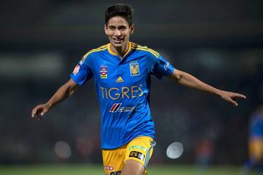 Así como Chucky Lozano, otros 6 mexicanos que podrían emigrar a Europa