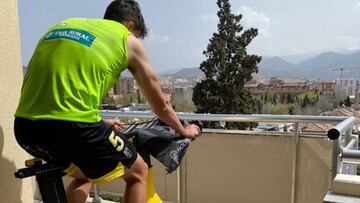 Los jugadores del Granada trabajan en casa.