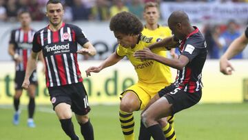 Frankfurt Main (Germany), 22/09/2019.- Frankfurt's Gelson Fernandes (R) in action against Dortmund's Axel Witsel (L) during the German Bundesliga soccer match between Eintracht Frankfurt and Borussia Dortmund in Frankfurt Main, Germany, 22 Septe