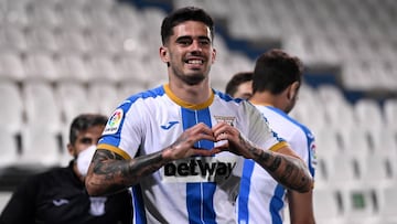 Miguel De la Fuente celebra un gol