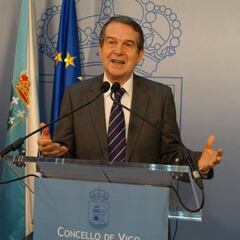 El alcalde de Vigo plantea dividir la playa en "cuadrículas"