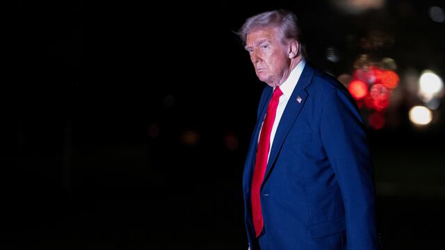 A través de una entrevista telefónica, Trump aseguró que “hay métodos” para un tercer mandato, pero ¿qué dice exactamente la ley? ¿Podría hacerlo?