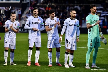 Aprobados y suspensos del Ceuta: de la tormenta al control