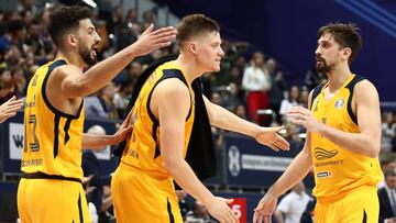 Anthony Gill, Jonas Jerebko y Alexey Shved, tres de las figuras del Khimki.