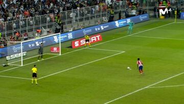 La técnica con la nueva norma llevada a la perfección: tremendo el penalti que paró Courtois