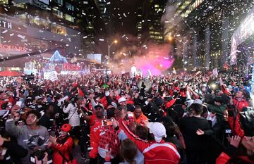 Los seguidores de Toronto Raptors salieron a las calles de la capital de la provincia de Ontario para celebrar por todo lo alto la consecución del anillo de la NBA tras derrotar en las finales a Golden State Warriors. 