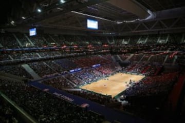 El estadio Pierre Mauroy Stadium en Lille estuvo lleno para el duelo entre Richard Gasquet y Roger Federer en la final de Copa Davis.