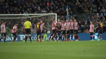 Gol 2-1 Messi de falta