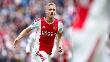 Van de Beek, en un partido con el Ajax.