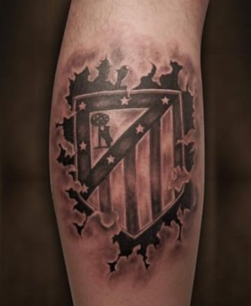 36 tatuajes de escudos de fútbol que te sorprenderán