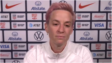 Rapinoe en lágrimas por fallo sobre el aborto en EE.UU.