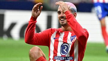 Atletico Madrid's French forward #07 Antoine Griezmann reacts during the Spanish Liga football match between Club Atletico de Madrid and Granada FC at the Wanda Metropolitano stadium in Madrid on August 14, 2023. (Photo by JAVIER SORIANO / AFP)