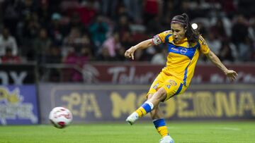 Lizbeth Ovalle scores her goal 0-4 of Tigres during the 5th round match between Toluca and Tigres UANL as part of the Liga BBVA MX Femenil, Torneo Apertura 2024 at Nemesio Diez Stadium on August 12, 2024 in Toluca, Estado de Mexico, Mexico.