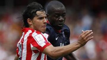 <b>SIN OPCIONES.</b> Tras el empate ante el PSG el Atlético se quedó sin opciones en la Emirates Cup.