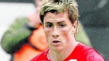 <B>TOCADO</B>. El niño Torres sufre un traumatismo en la cara externa de la pierna izquierda con esguince de la articulación del tobillo.