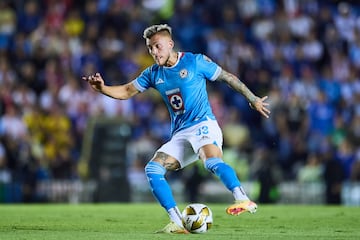 Gonzalo Piovi of Cruz Azul during the Semifinal second leg match between Cruz Azul and America as part of the Liga BBVA MX, Torneo Apertura 2024 at Ciudad de los Deportes Stadium on December 08, 2024 in Mexico City, Mexico.