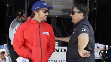 Alonso, con Michael Andretti, en Indinapolis.