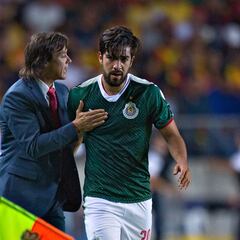 Rodolfo Pizarro está a una prueba médica de llegar al AEK Atenas