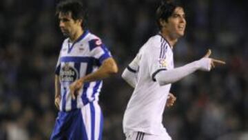 Kaká celebra el gol que marcó ante el Deportivo.