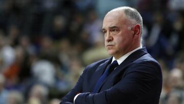 Pablo Laso dirigiendo al Real Madrid.