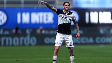 STADIO GIUSEPPE MEAZZA, MILANO, ITALY - 2021/05/23: Rodrigo de Paul of Udinese Calcio gestures during the Serie A match between Fc Internazionale and Udinese Calcio. Fc Internazionale wins 5-1 over Udinese Calcio. (Photo by Marco Canoniero/LightRocket via Getty Images)