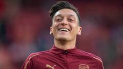 Mesut Özil da la bienvenida a su primera hija en plena crisis de coronavirus