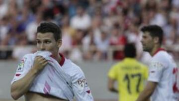 Gameiro podría perderse la final por un esguince de rodilla