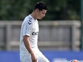 Rafa Benítez reitera que James estaba lesionado y no lo convoca