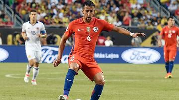 El espectacular auto que Mauricio Isla exhibió en redes