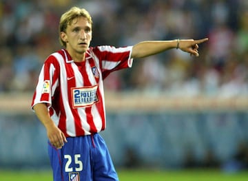 Jugó en Primera División con el Atlético de Madrid la temporada 2003-04.