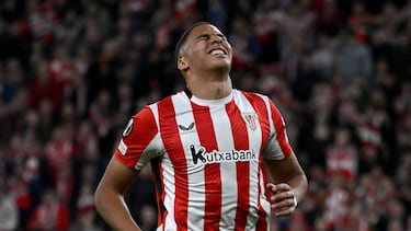 Athletic Bilbao's Spanish forward #21 Maroan Sannadi reacts during the UEFA Europa League last 16 second leg football match between Athletic Club Bilbao and AS Roma at the San Mames stadium in Bilbao, on March 13, 2025. (Photo by ANDER GILLENEA / AFP)