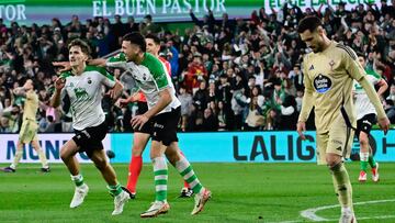 Pablo Rodríguez y Arana celebran un gol del Racing.