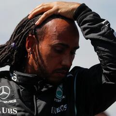 Hamilton title blow as Mercedes driver disqualified from qualifying