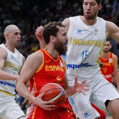 España pierde la imbatibilidad en Kiev pero sigue líder de grupo