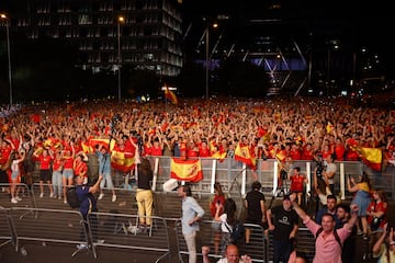 La plaza de Colón, en Madrid, vibra con los goles y la victoria de la selección española.