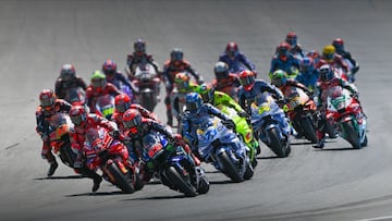 Salida de una carrera de MotoGP