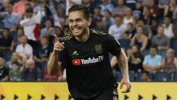 Rodolfo Zelaya aún tiene un año más de contrato con LAFC y al tener su tarjeta de residencia permanente no ocupa un puesto internacional en el equipo.