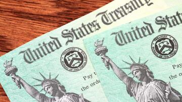 Cheques de estímulo del Departamento del Tesoro de Estados Unidos vía Getty Images.